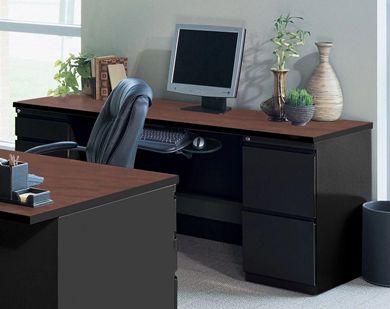 Picture of 72" Executive Steel Desk with Kneespace Credenza